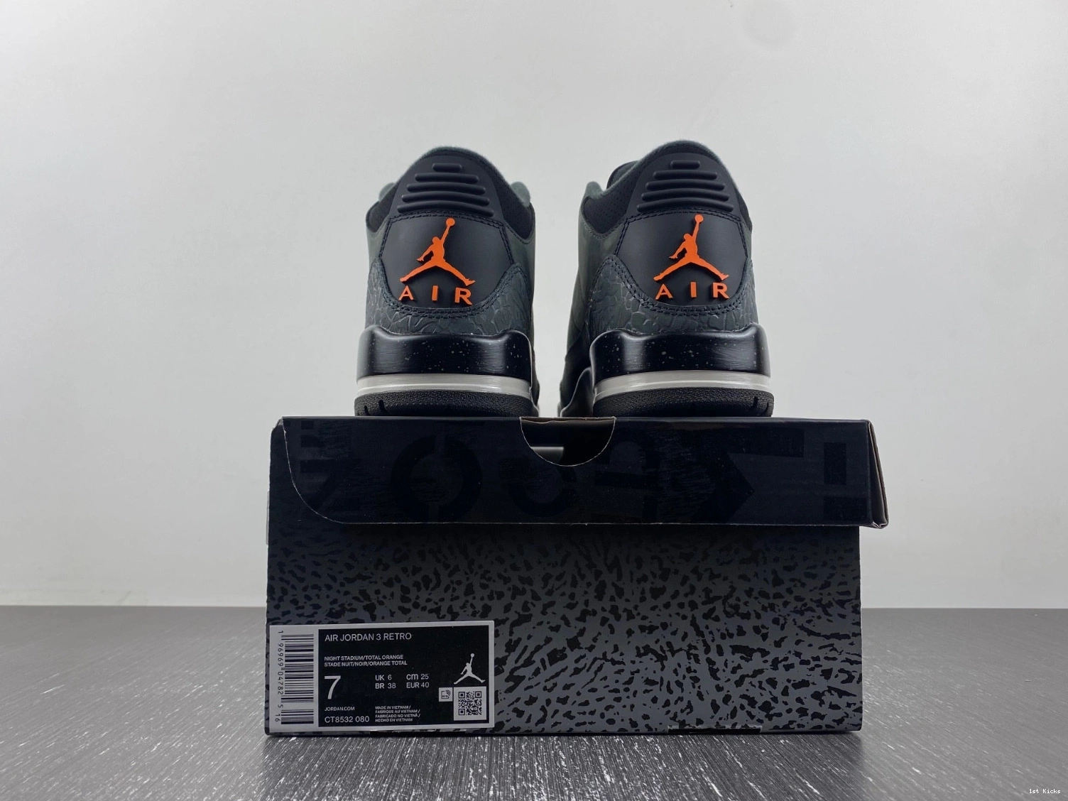 - Men's Jordan Fear CT8532-080 Retro (2023) 3 Pack 0203